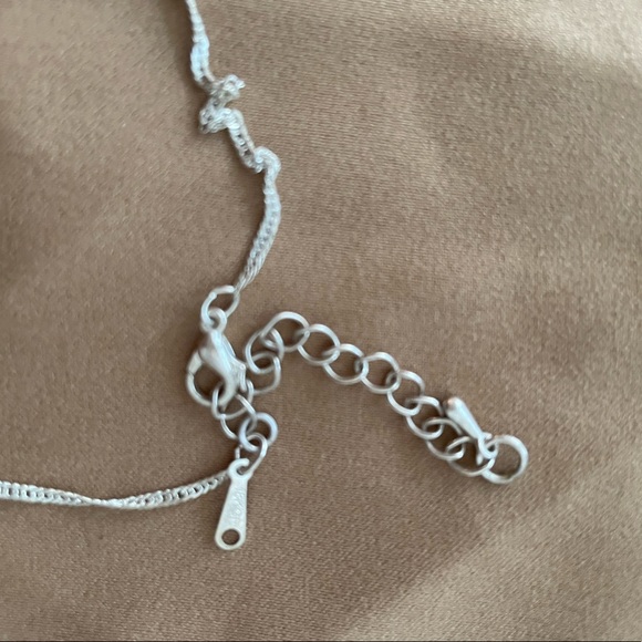 🌹Silver Plt 16” Chain with Metal Rose Pendant - Picture 5 of 6